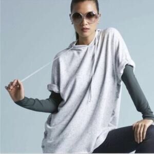 CAbi S In Stitches Gray Speckled Short Sleeve Hooded Pullover Hoodies Style 3473